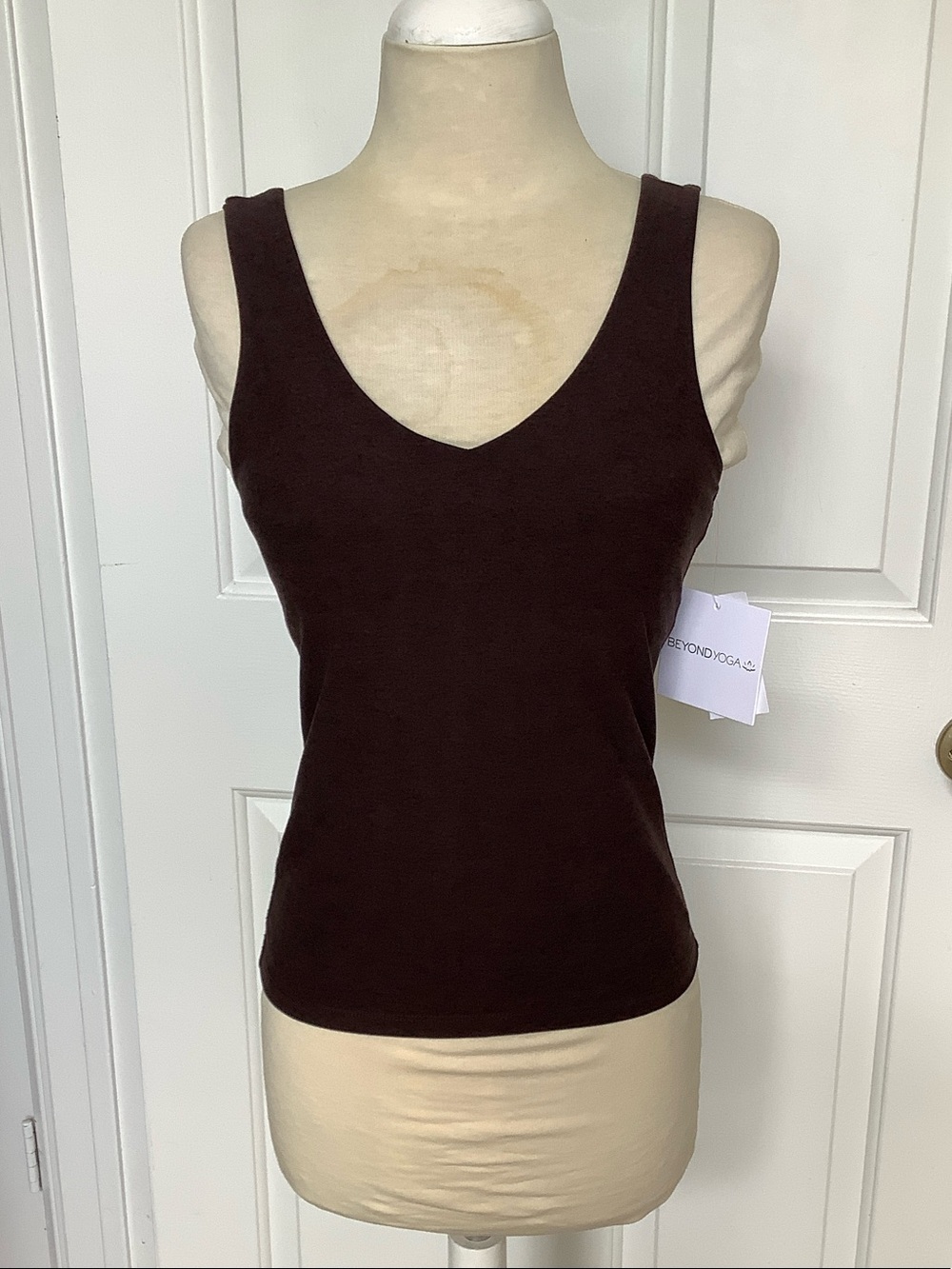 Beyond Yoga chocolate brown bra top. Size S. NWT